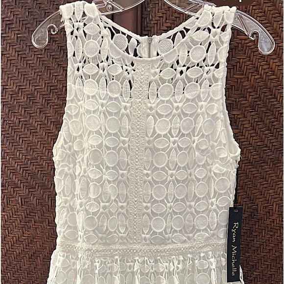 Ryan Michelle Dresses & Skirts - Ryan Michelle Lined White Lace dress. Size 8. New with Tags